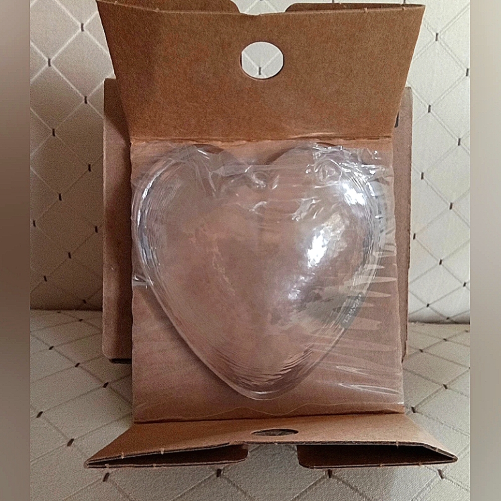 SIMON PIERCE HEART DISH